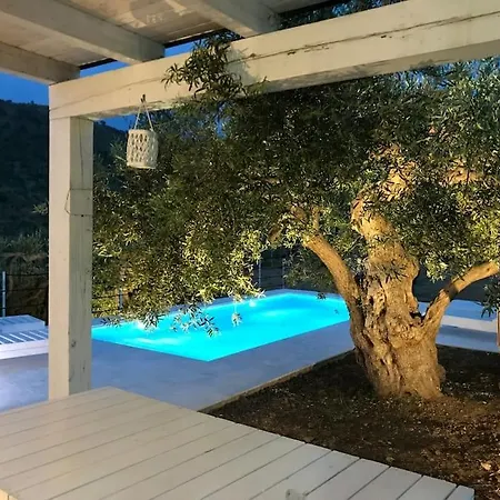 Villa Sicily, Gorgeous With Private Pool, Near Cefalu' *