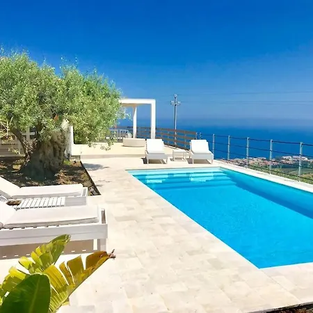 Sicily, Gorgeous With Private Pool, Near Cefalu' Finale