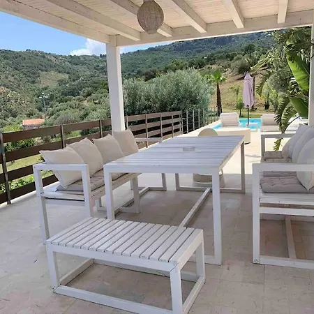 Sicily, Gorgeous With Private Pool, Near Cefalu' Villa