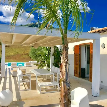 Villa Sicily, Gorgeous With Private Pool, Near Cefalu'