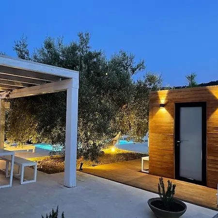 Villa Sicily, Gorgeous With Private Pool, Near Cefalu' *