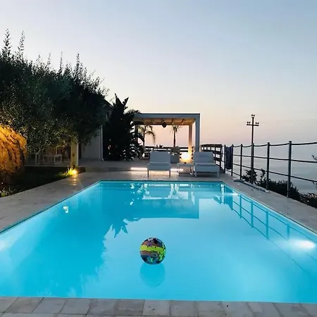 Sicily, Gorgeous With Private Pool, Near Cefalu' * Finale