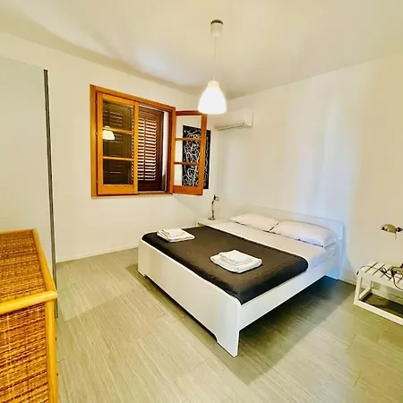 Sicily, Gorgeous With Private Pool, Near Cefalu' Villa Finale